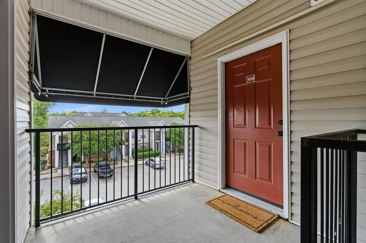 6-web-or-mls-RHugginsPhoto_08255.jpg - 2501 Huntscroft Lane 300, Raleigh, NC 27617