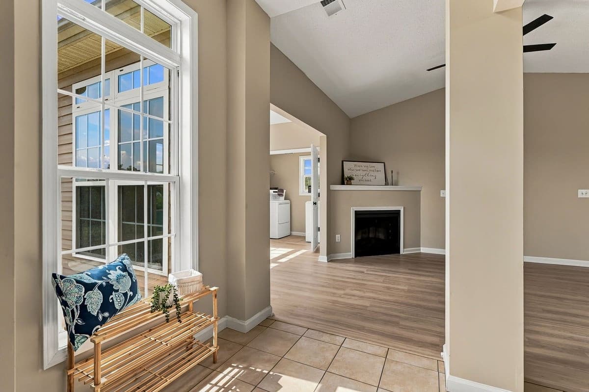 10-web-or-mls-RHugginsPhoto_08275.jpg - 2501 Huntscroft Lane 300, Raleigh, NC 27617