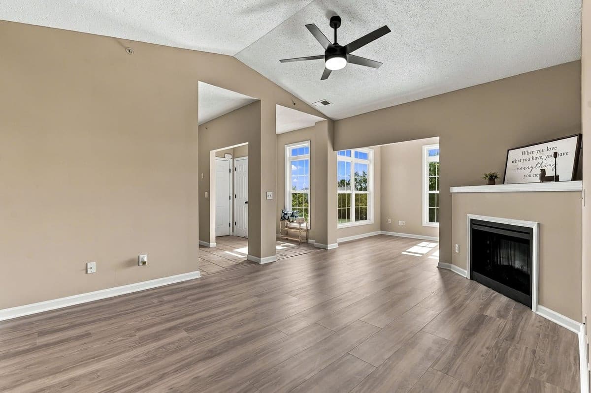 13-web-or-mls-RHugginsPhoto_08315.jpg - 2501 Huntscroft Lane 300, Raleigh, NC 27617