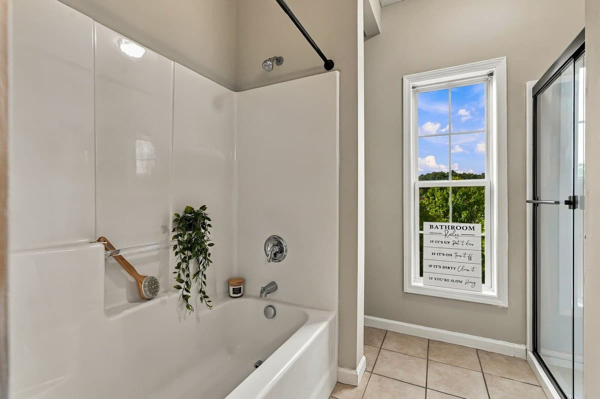 33-web-or-mls-RHugginsPhoto_08475.jpg - 2501 Huntscroft Lane 300, Raleigh, NC 27617