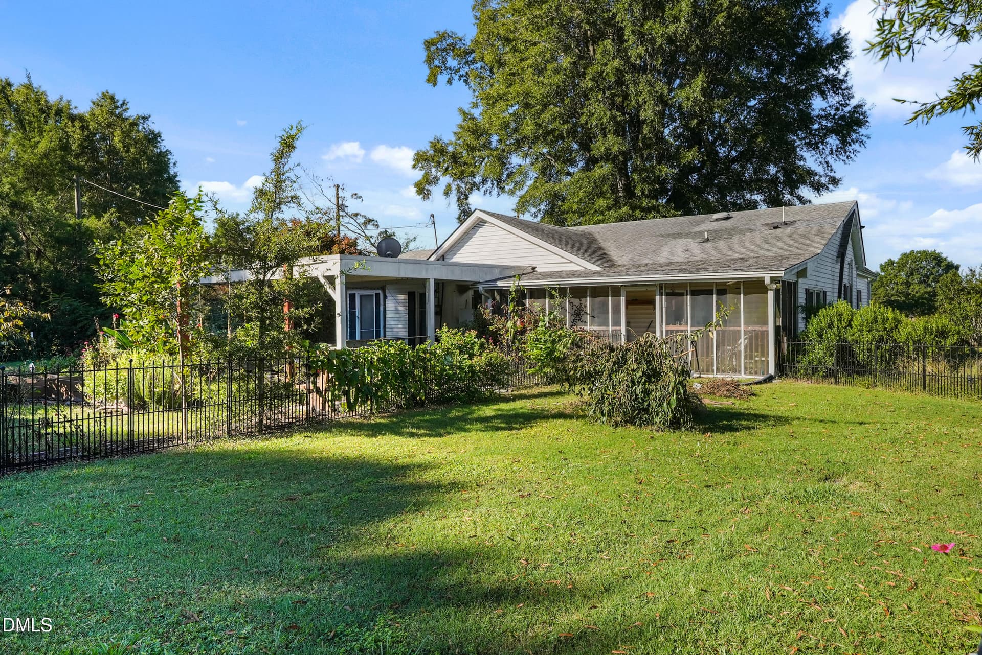 Back of House - 7406 Old Beulah Road, Kenly, NC 27542
