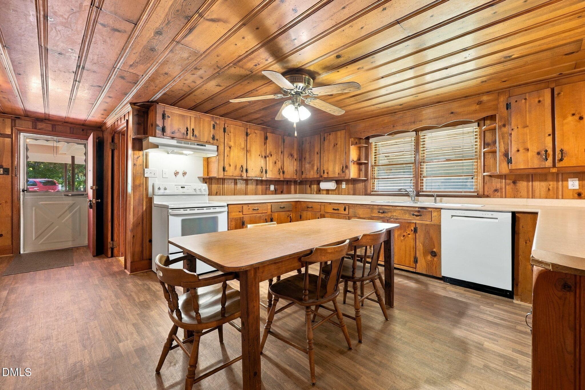 18-web-or-mls-IMG_1989 - 6909 Holly Springs Road, Raleigh, NC 27606