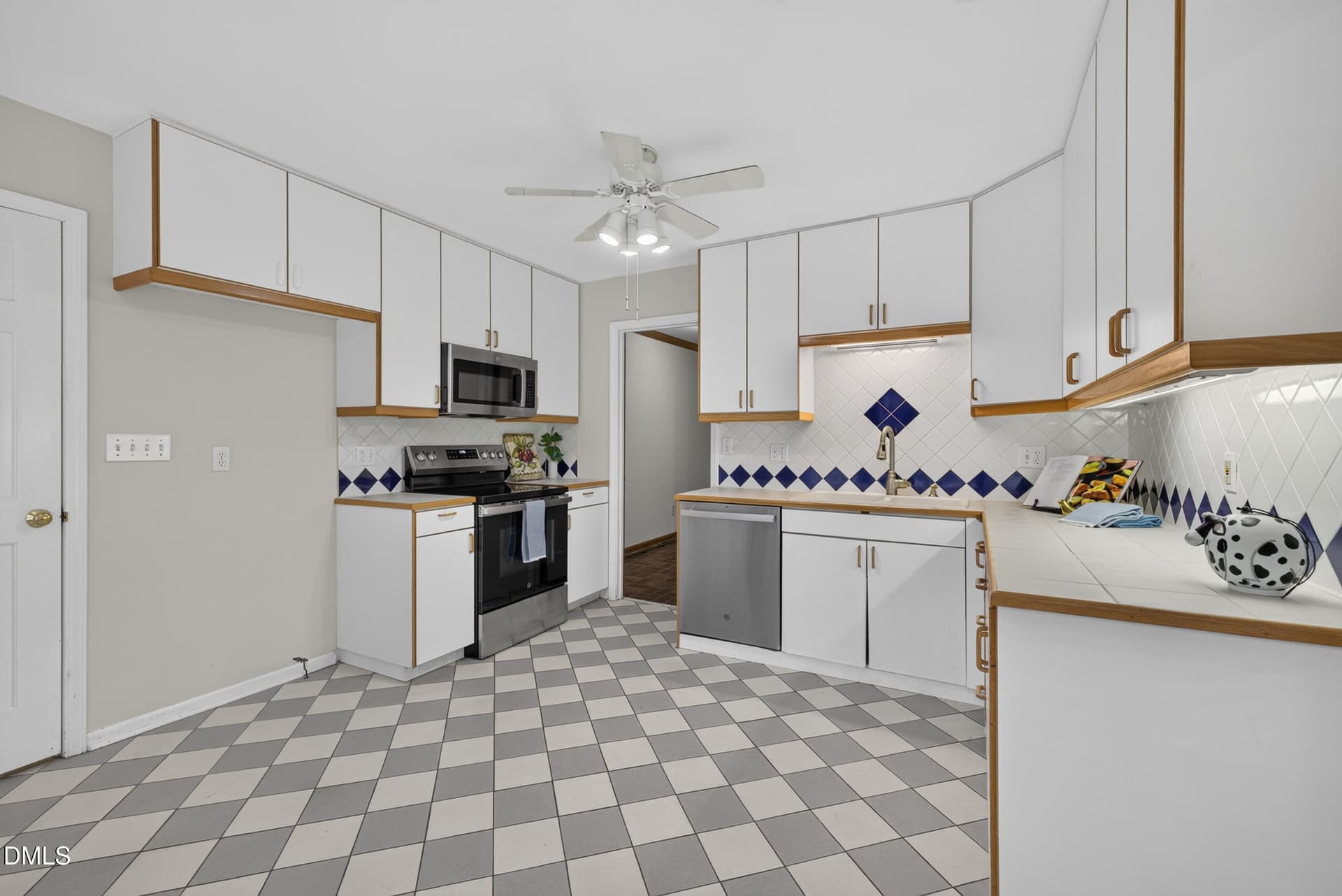 Kitchen - 107 Whitehall Way, Cary, NC 27511