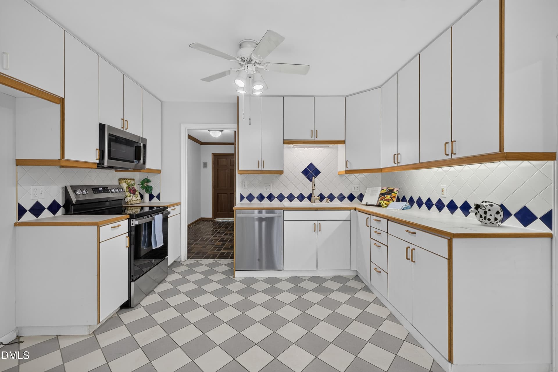 Kitchen - 107 Whitehall Way, Cary, NC 27511