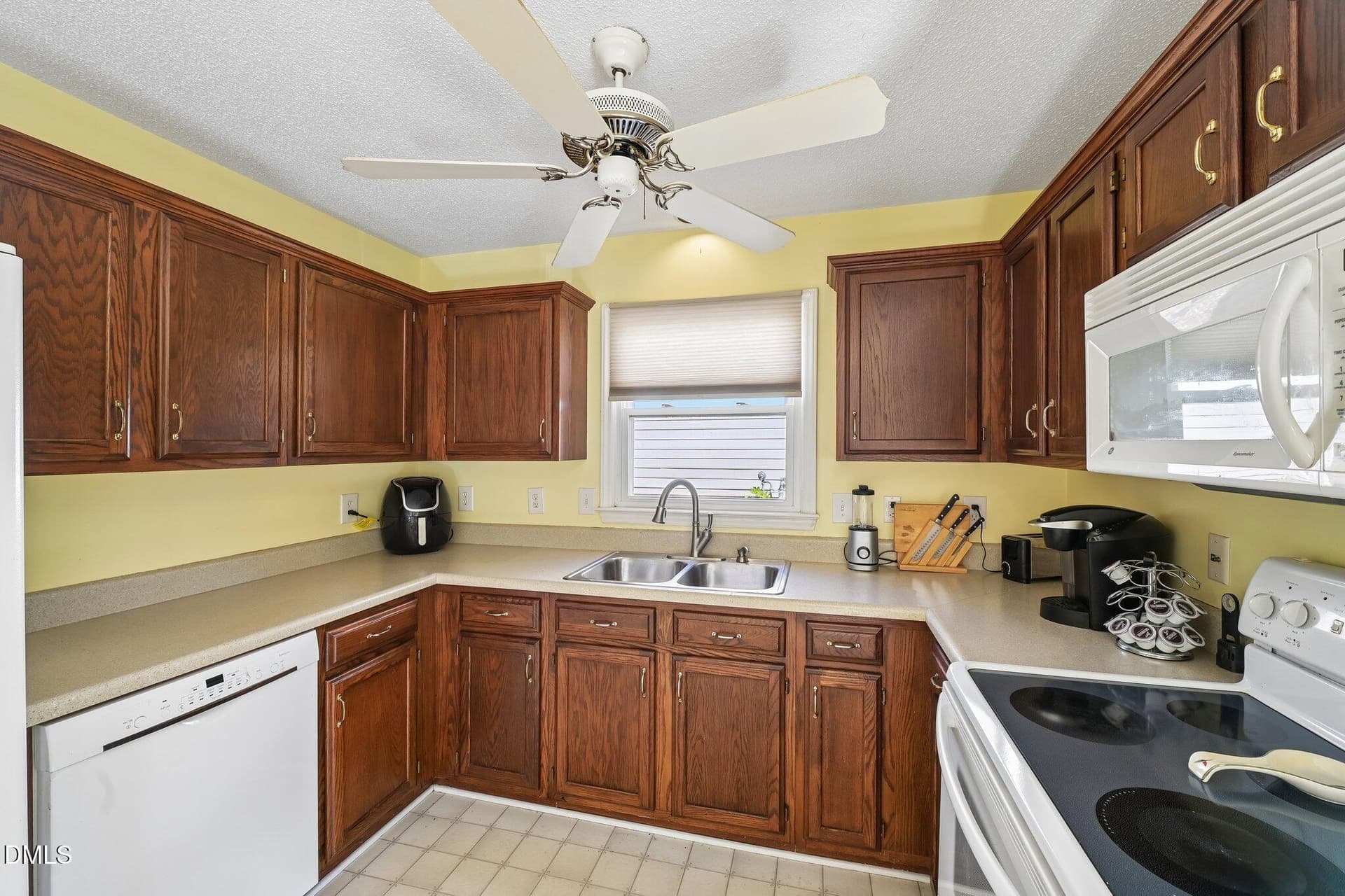 16-web-or-mls-Kronos Ln-S0110-016 - 115 Kronos Lane, Cary, NC 27513