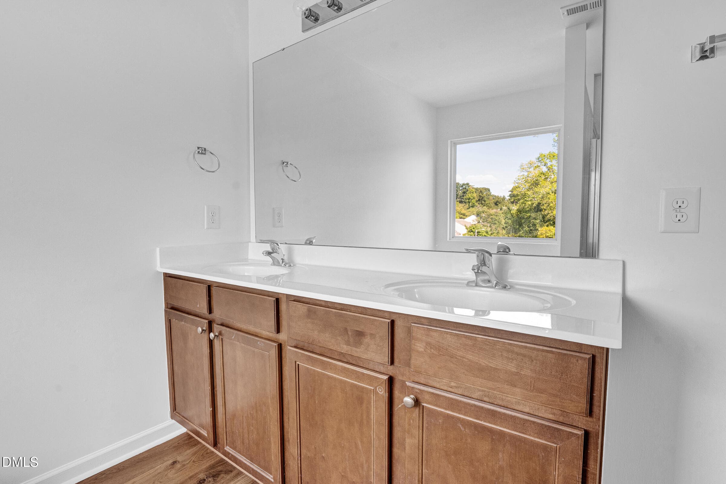 Dual Vanity Primary Bath - 3723 Charleston Park Drive, Raleigh, NC 27604