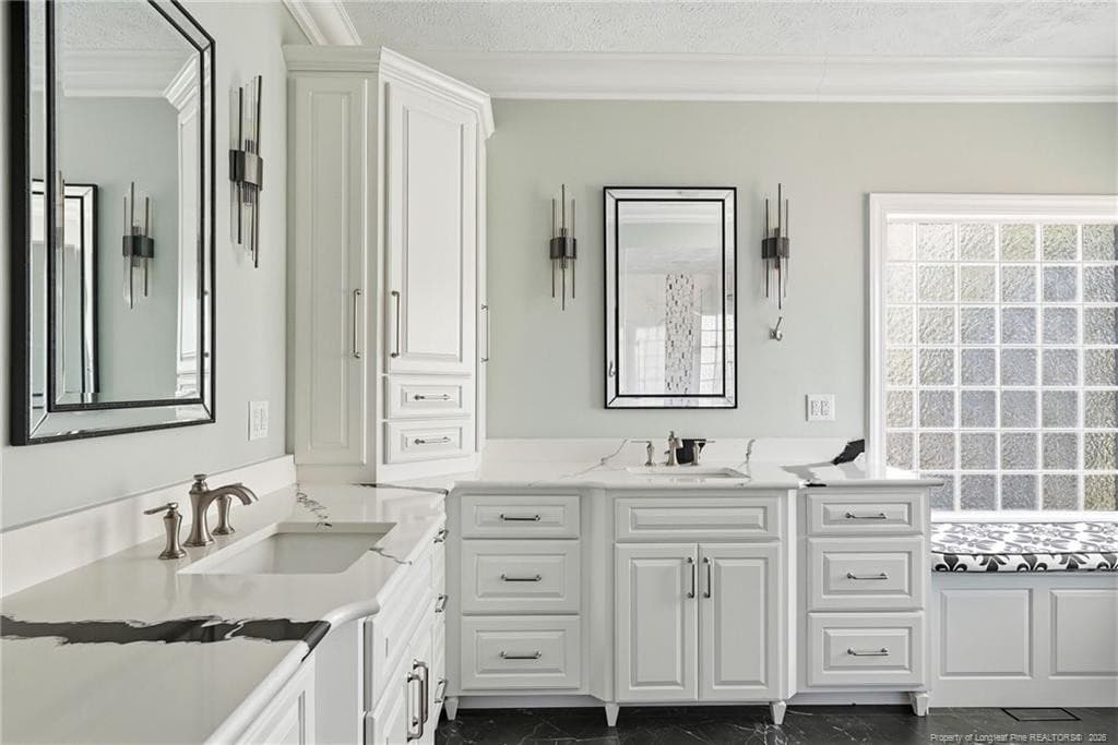 Photo 8 - 1302 Oakridge Boulevard, Lumberton, NC 28358