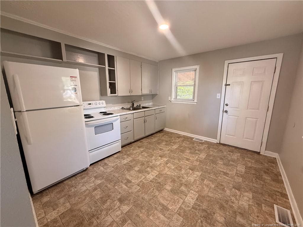 Photo 3 - 405 Laura Court, Spring Lake, NC 28390