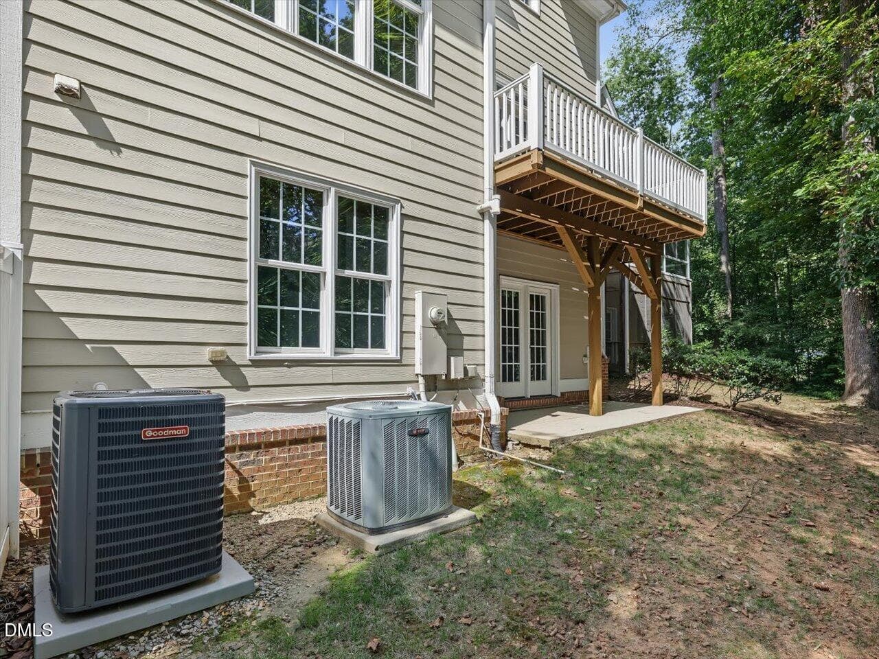 90-Backyard - 815 Running Brook Trail, Raleigh, NC 27609