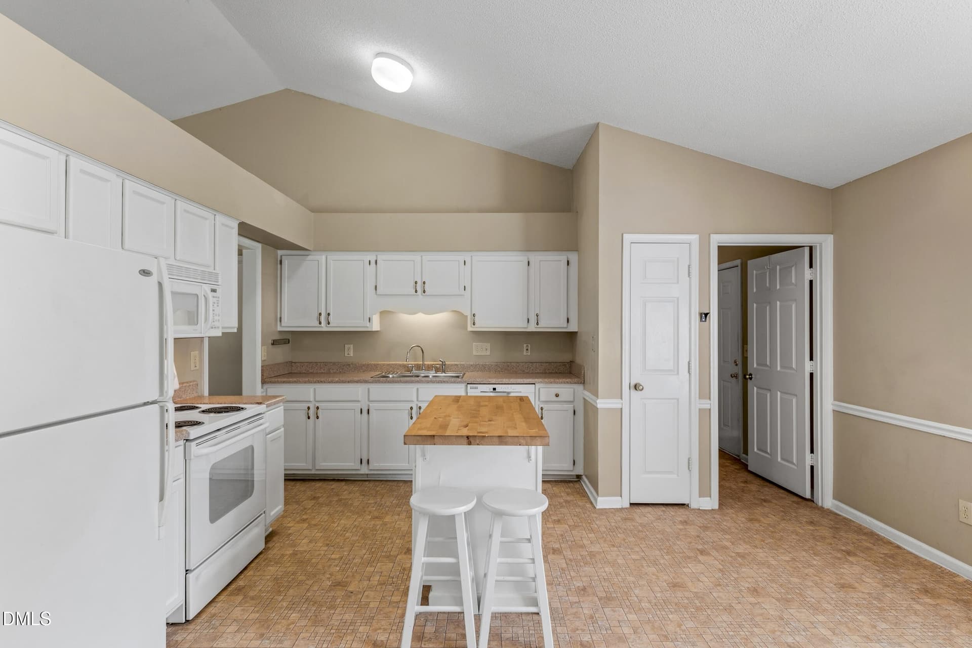 5804 manor ridge trail-1012 - 5804 Manor Ridge Trail, Greensboro, NC 27407
