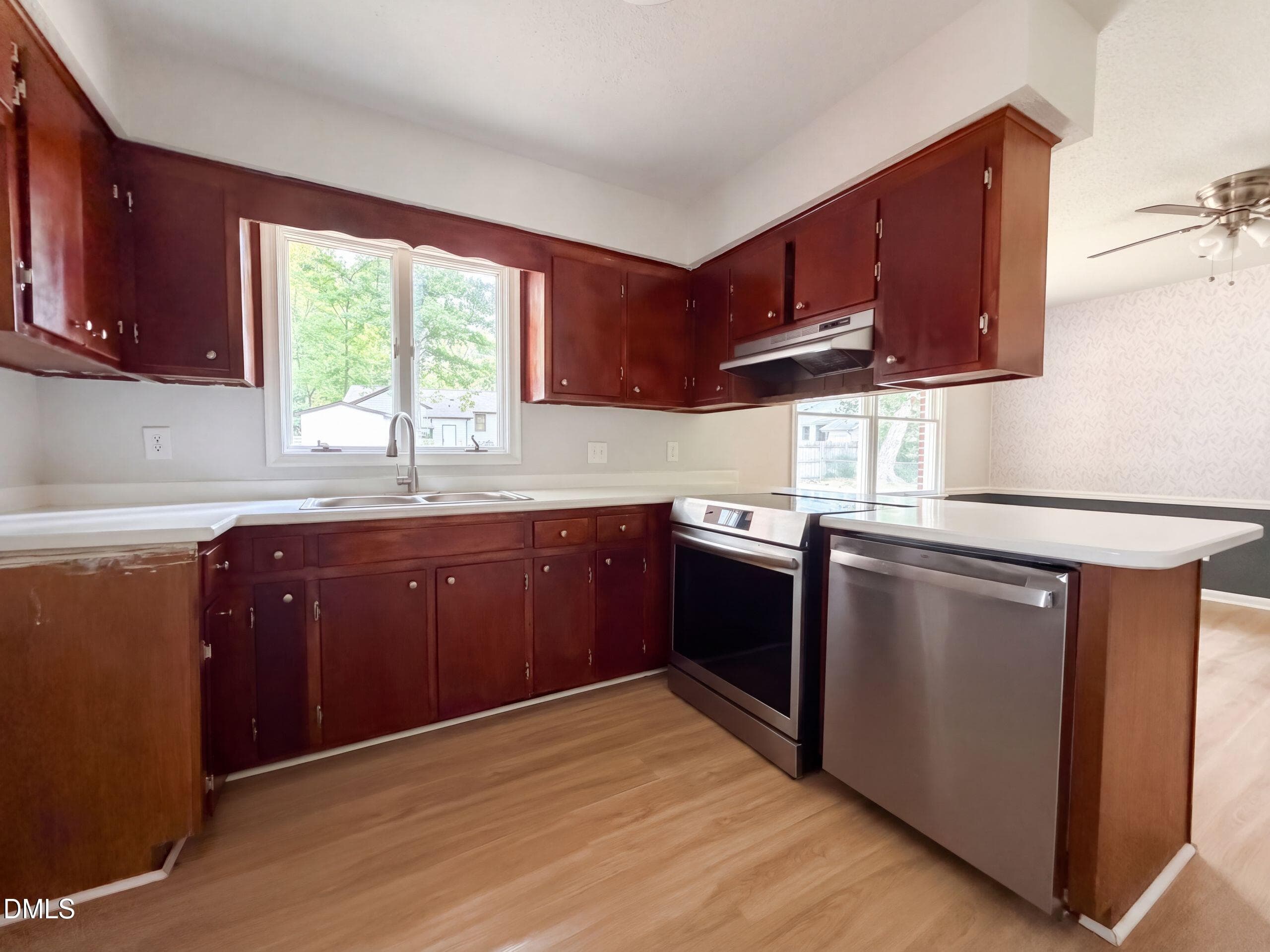 listing_1 - 1311 Brucemont Drive, Garner, NC 27529