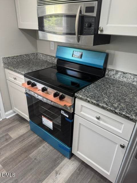 Unit D New stove - 4632 Kilcullen Drive, Raleigh, NC 27604