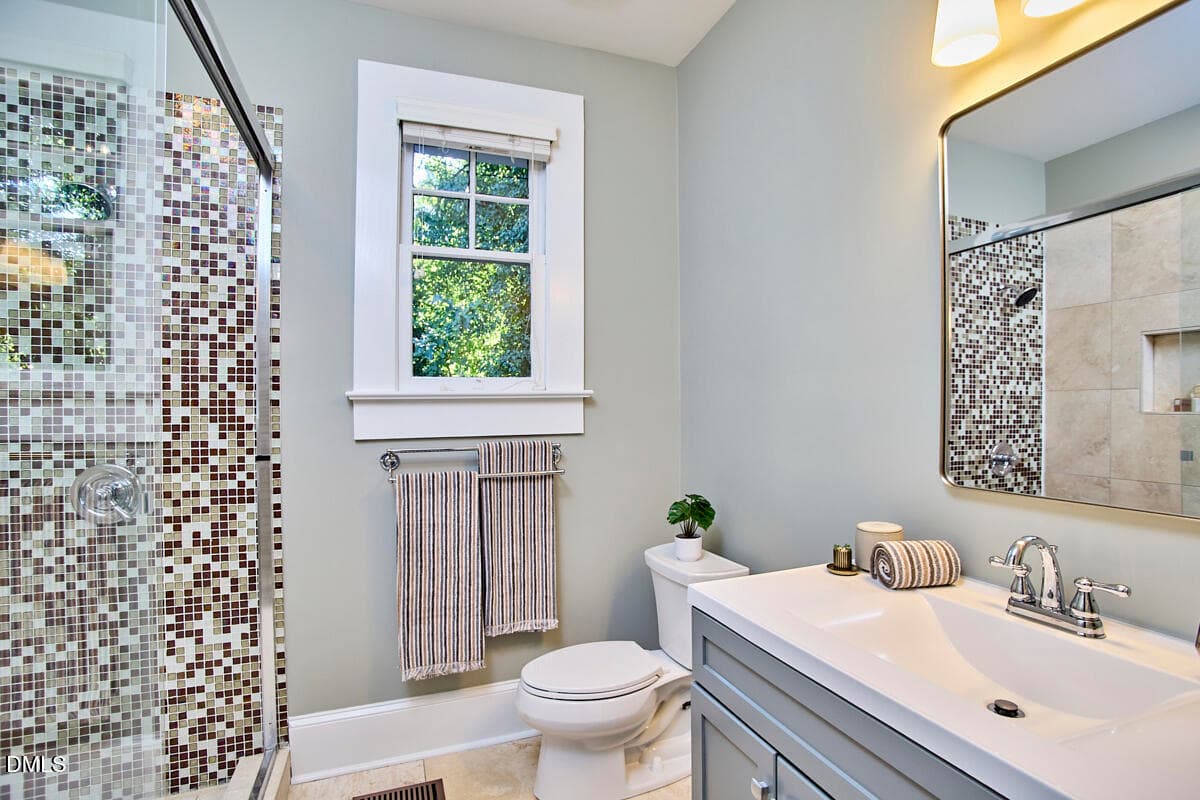 033 - 1008 Franklin Street, Durham, NC 27701