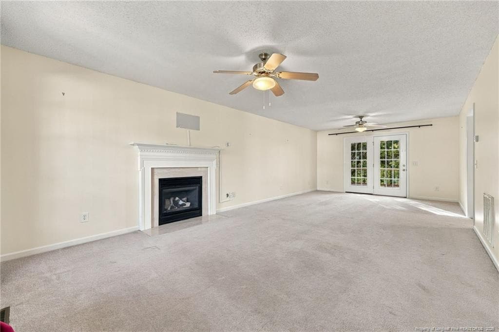 Expansive Loving Room - 120 Green Links Drive, Cameron, NC 28326, Cameron