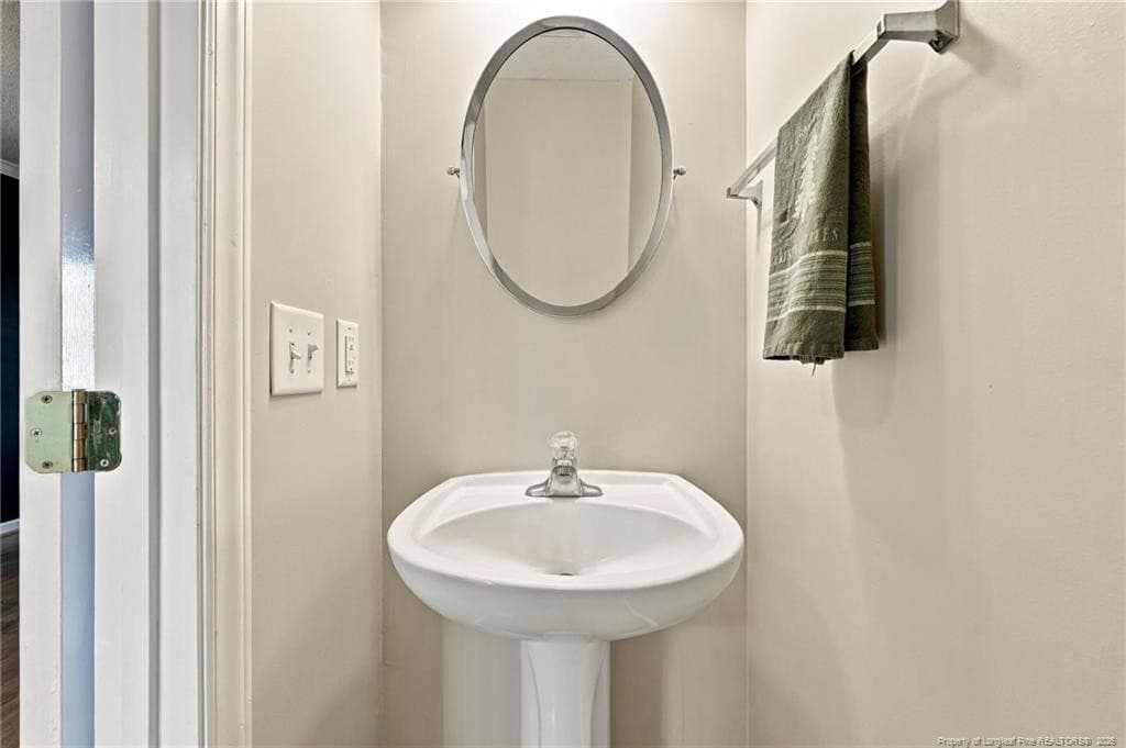 Half Bathroom - 120 Green Links Drive, Cameron, NC 28326, Cameron