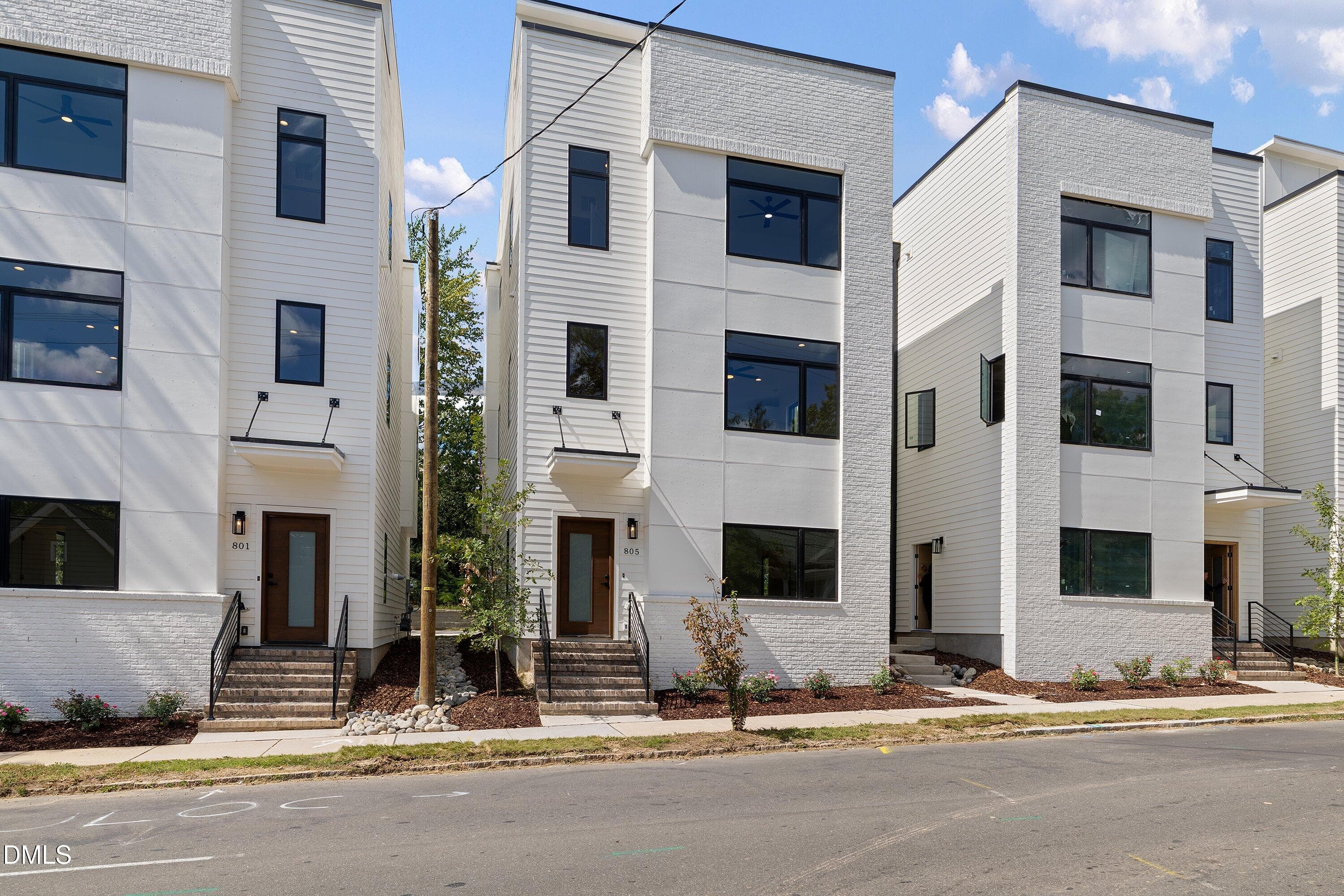 FRONT VIEW - 805 N Roxboro Street, Durham, NC 27701