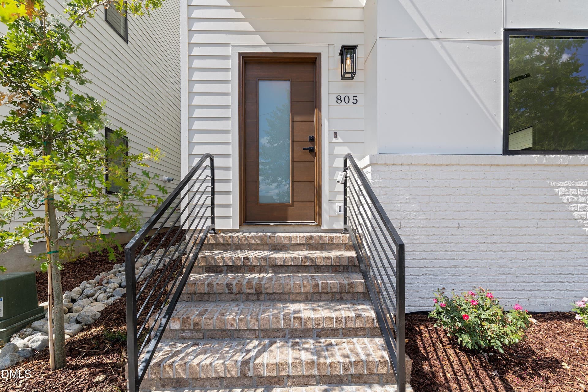 . - 805 N Roxboro Street, Durham, NC 27701