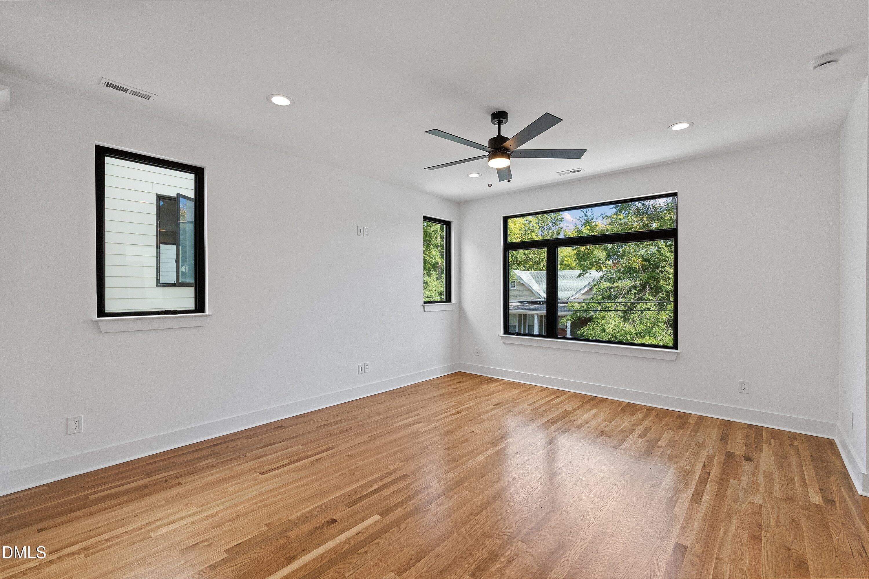 LIVING ROOM - 805 N Roxboro Street, Durham, NC 27701