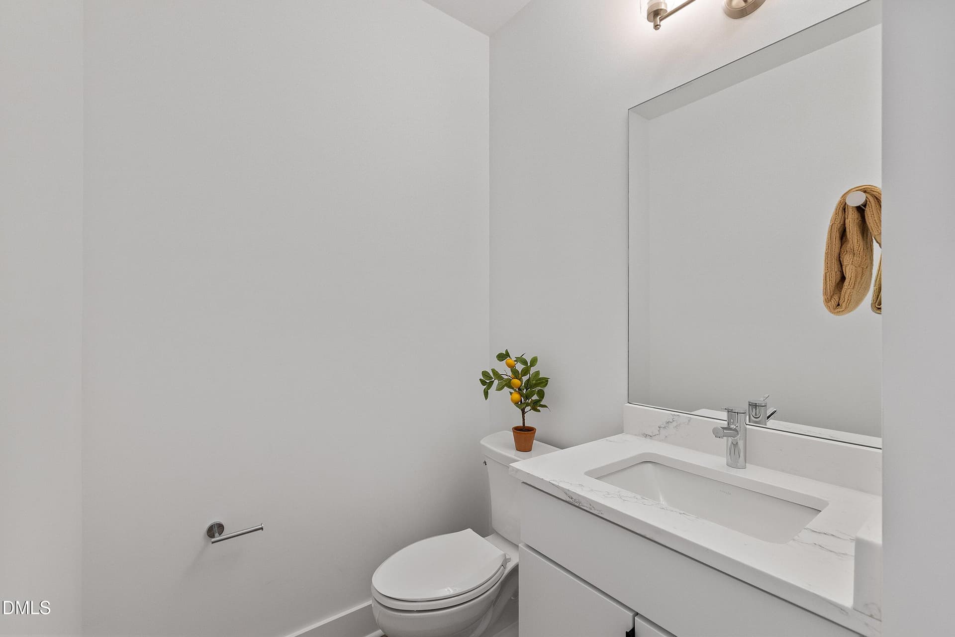 1/2 BATH - 805 N Roxboro Street, Durham, NC 27701