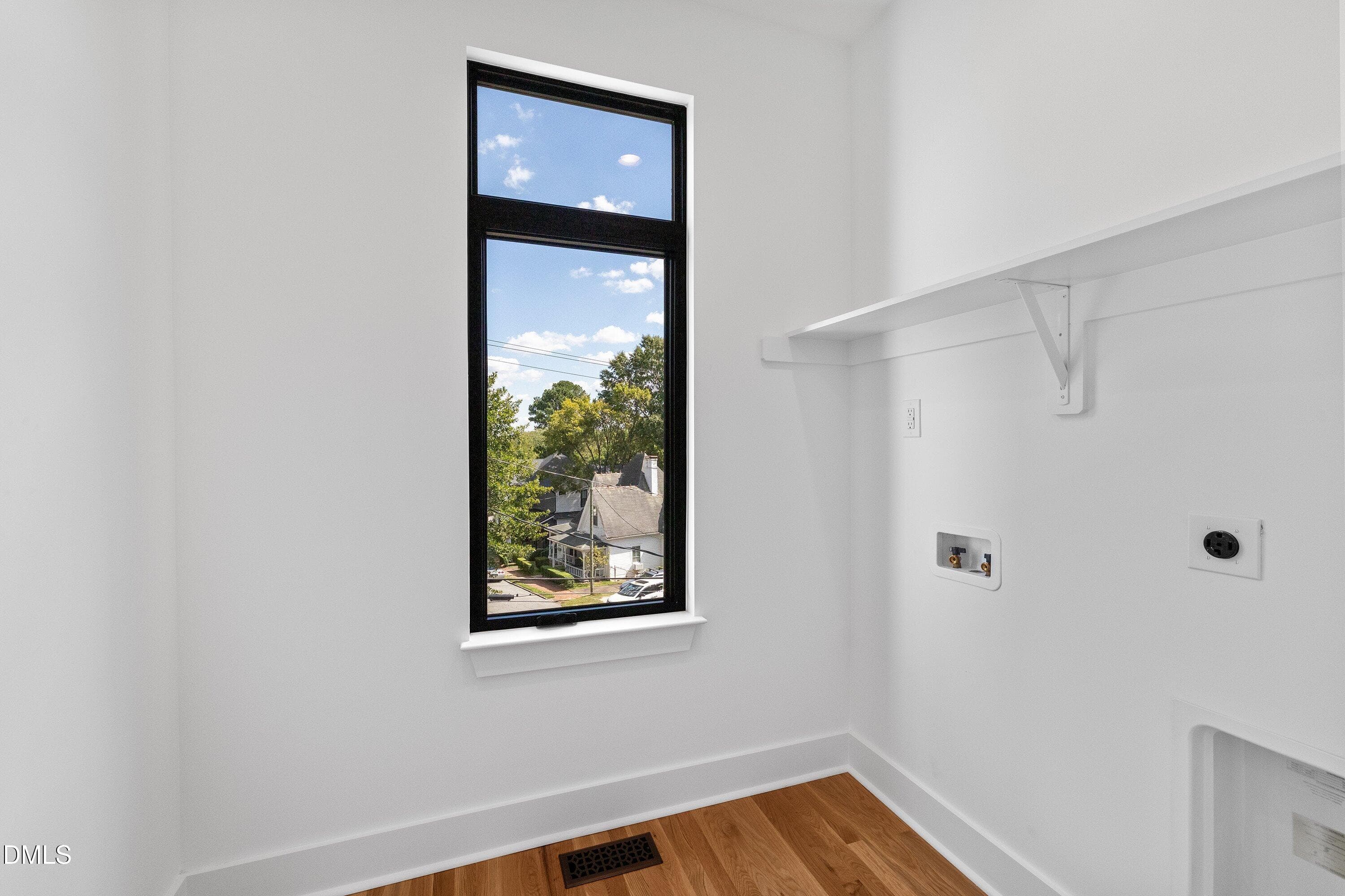 LAUNDRY ROOM - 805 N Roxboro Street, Durham, NC 27701