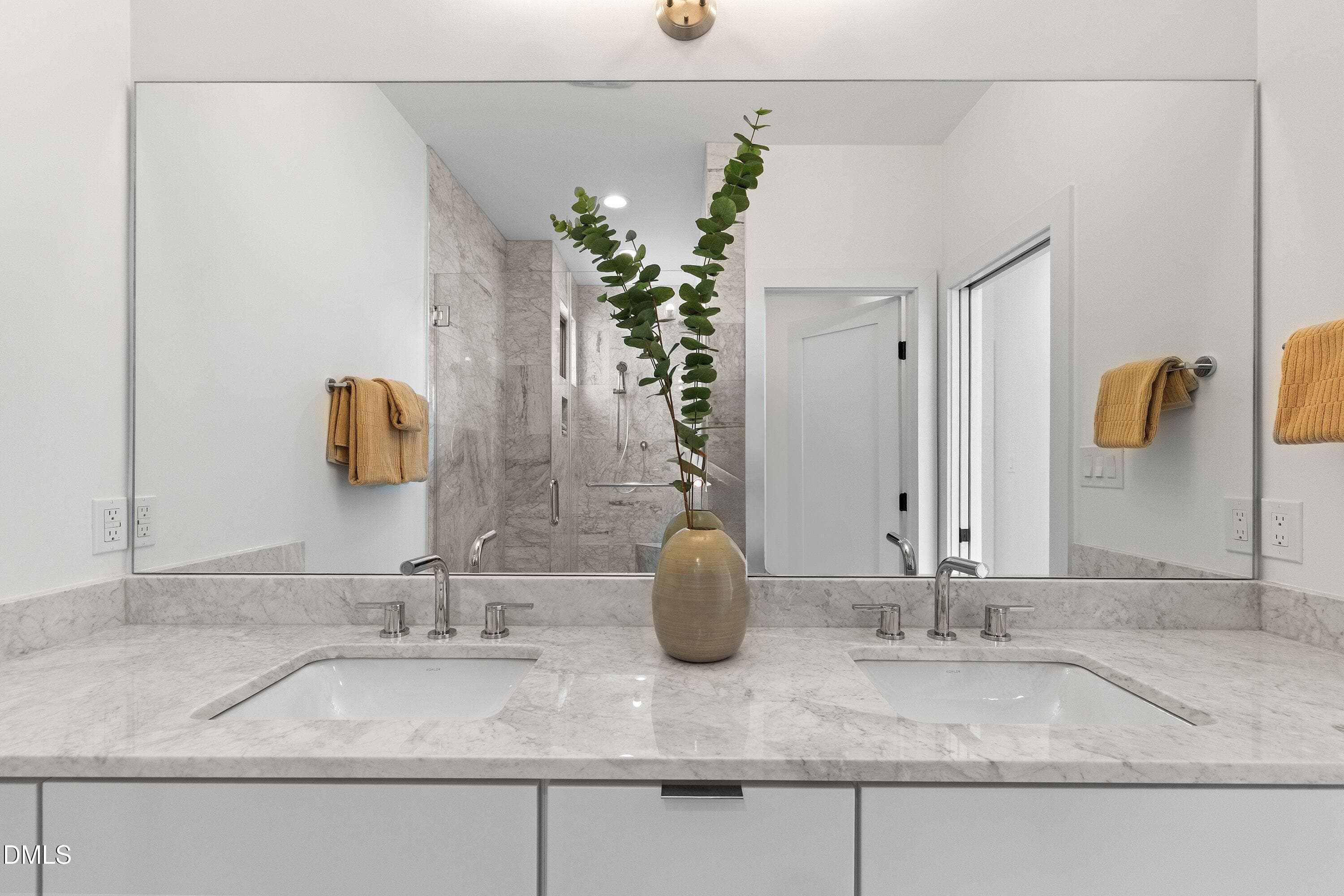 DUAL BASIN VANITY - 805 N Roxboro Street, Durham, NC 27701