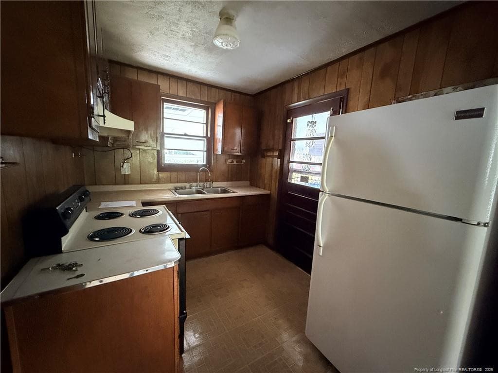 Photo 3 - 153 Redwood Lane, Raeford, NC 28376