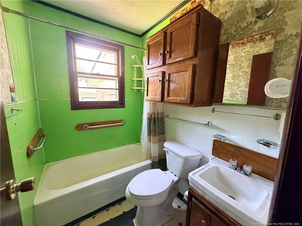 Photo 6 - 153 Redwood Lane, Raeford, NC 28376