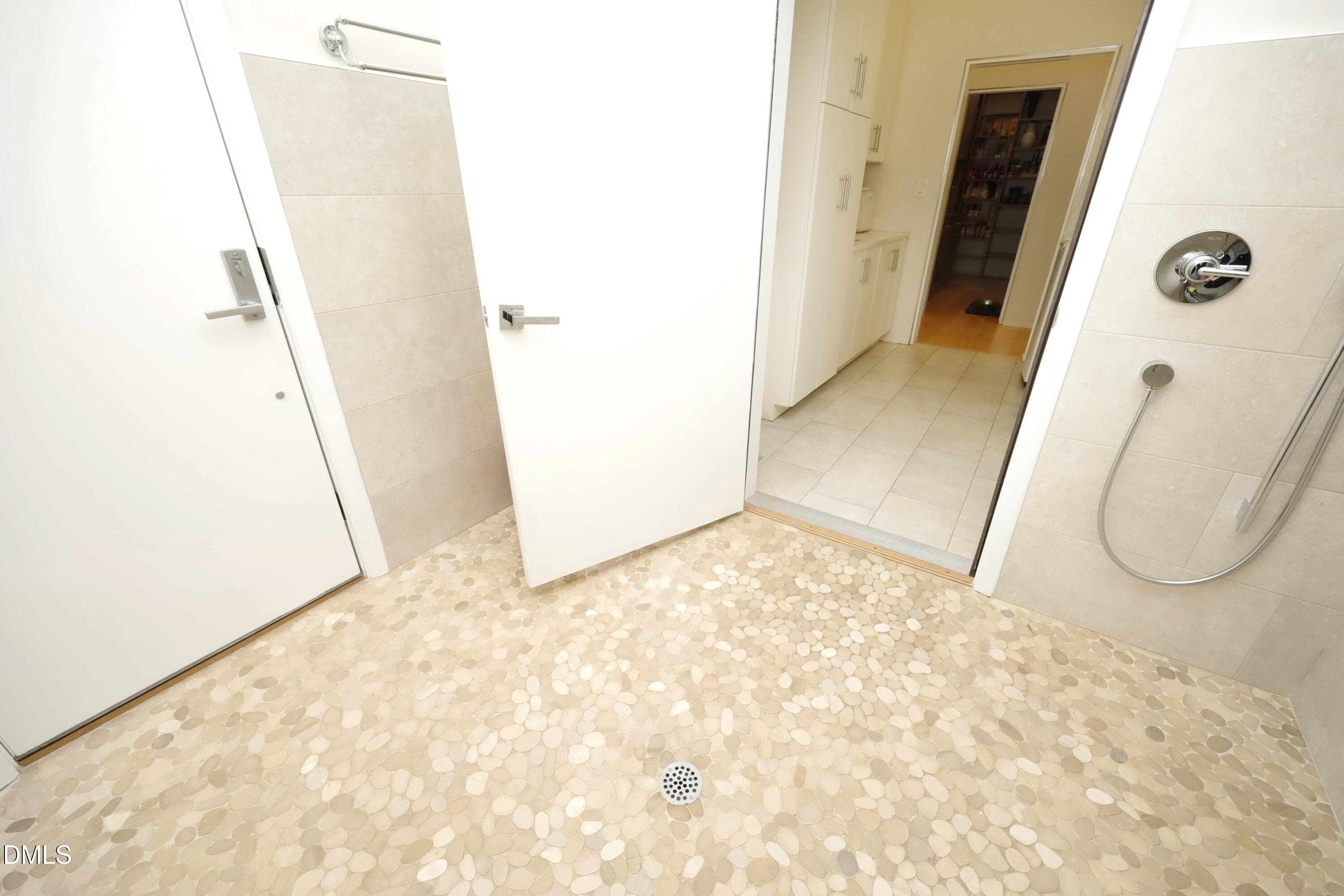 Dog Shower Room - 196 Paces Mill Trail, Pittsboro, NC 27312