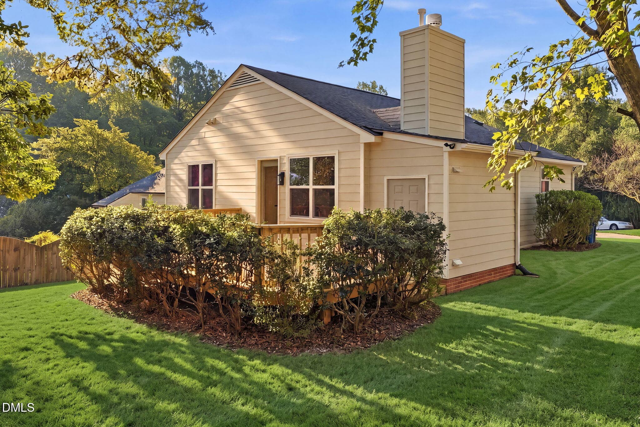 3812 Hollycrest Court-55 Grass - 3812 Hollycrest Court, Raleigh, NC 27612