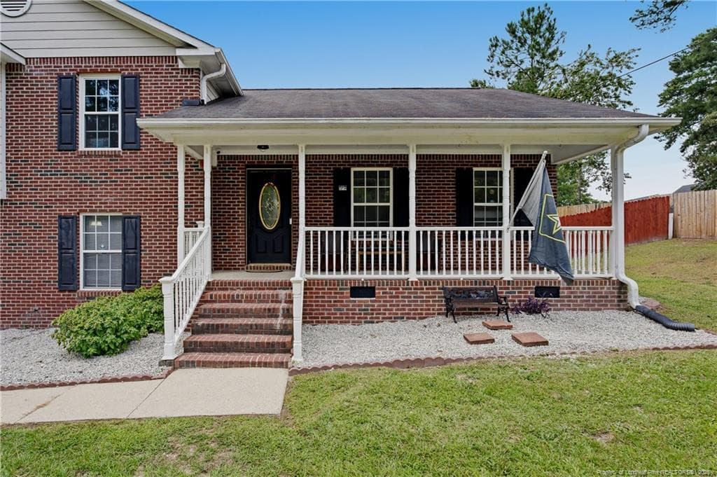 Photo 4 - 817 Hobson Road, Raeford, NC 28376