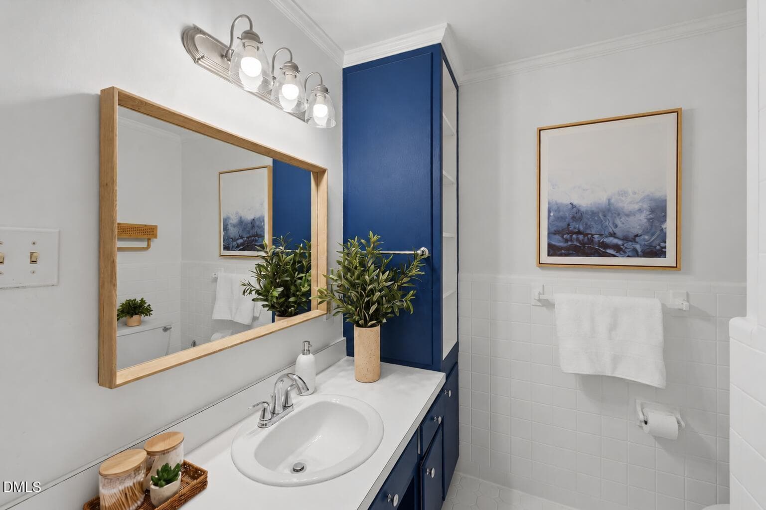 hall bath - 928 Northbrook Drive, Raleigh, NC 27609