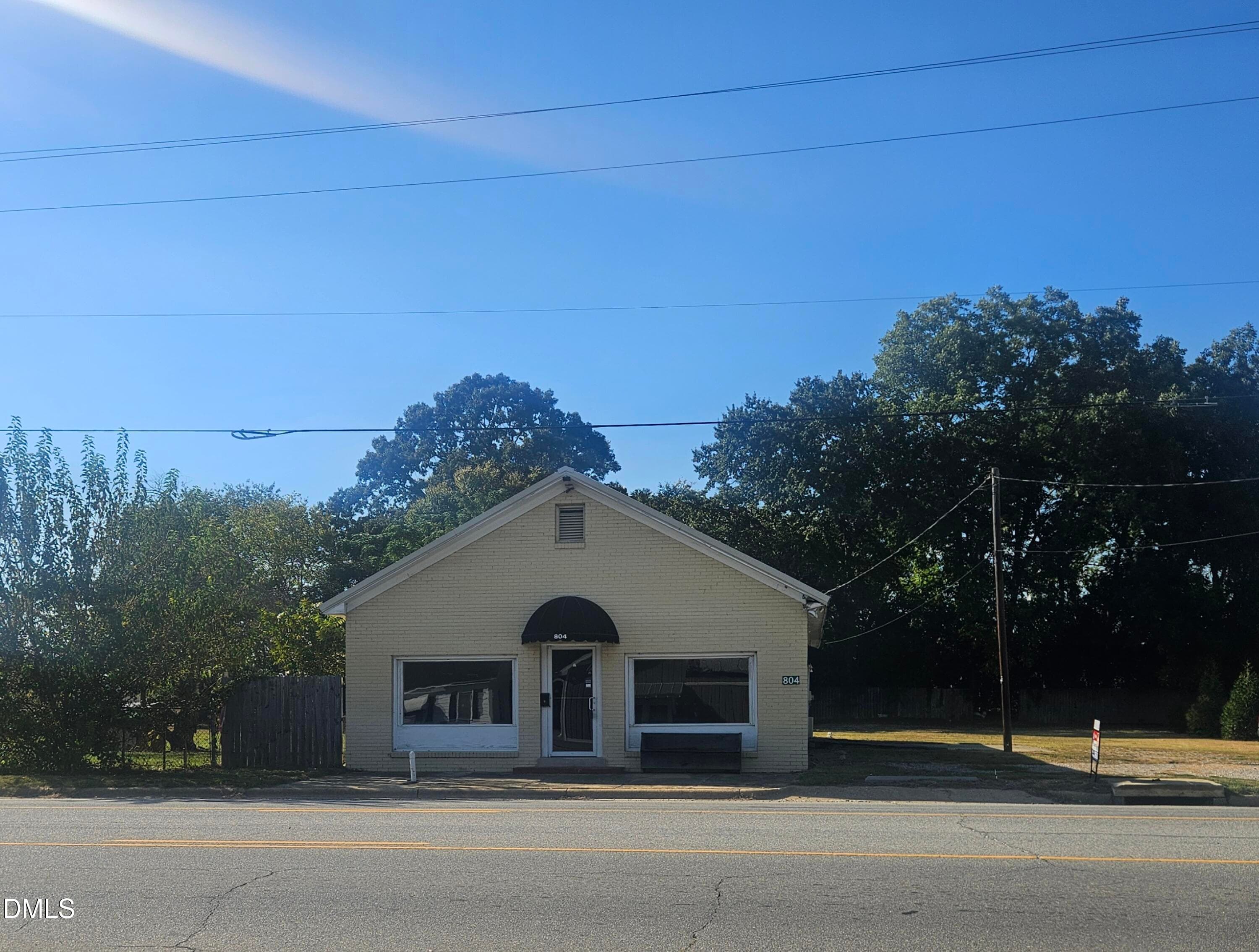 804 S Clinton Avenue, Dunn, NC 28334