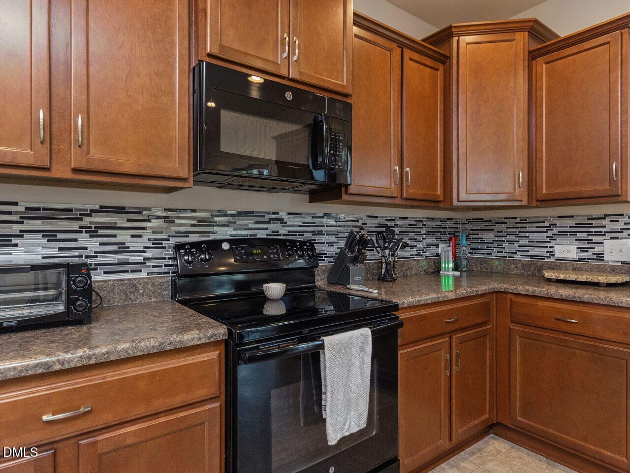 011-1280x960-photo - 1225 Chimney Ridge Drive, Fuquay Varina, NC 27526