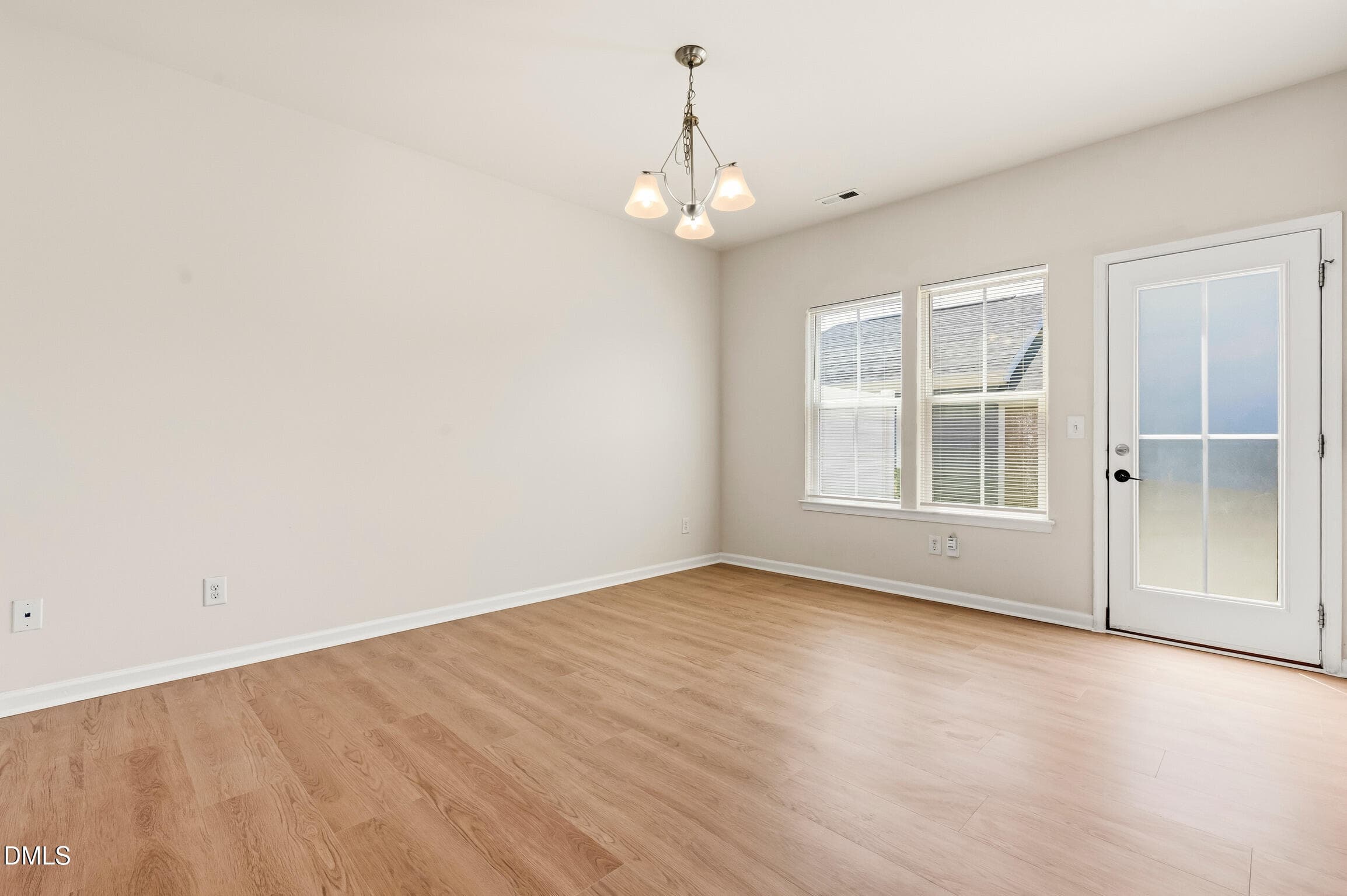 DiningviewfromKitchenPantry - 2417 Historic Circle, Morrisville, NC 27560