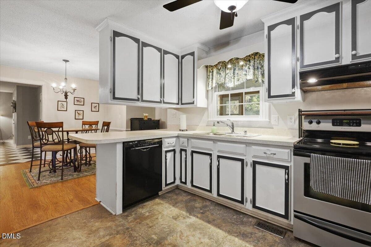 25-111 Oak Ridge Dr-25 - 111 Oak Ridge Drive, Willow Springs, NC 27592, Willow Springs