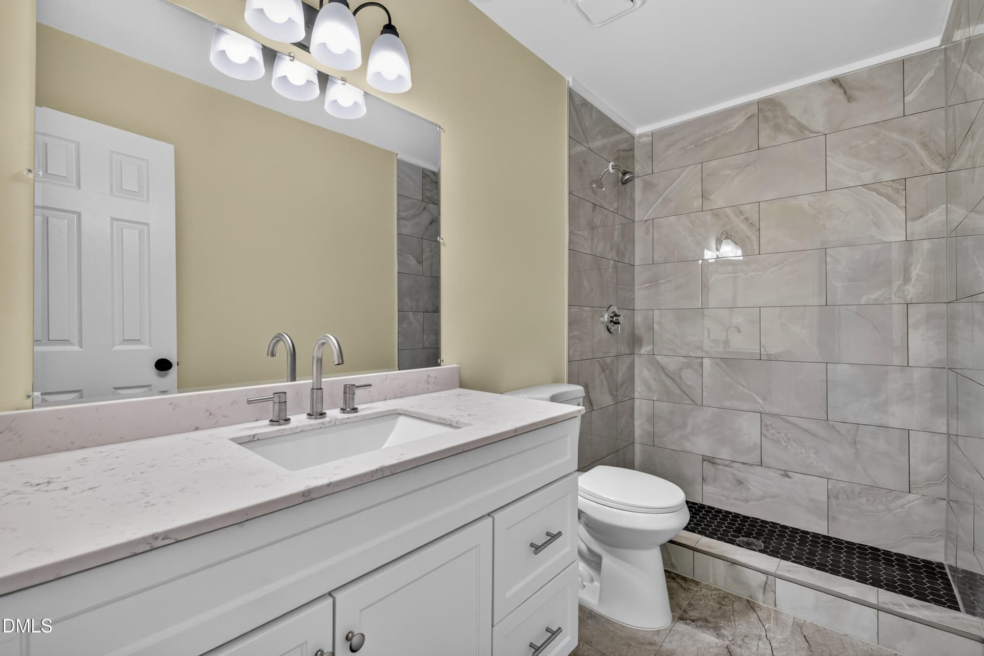 BATH - 1415 Mandolin Place, Zebulon, NC 27597