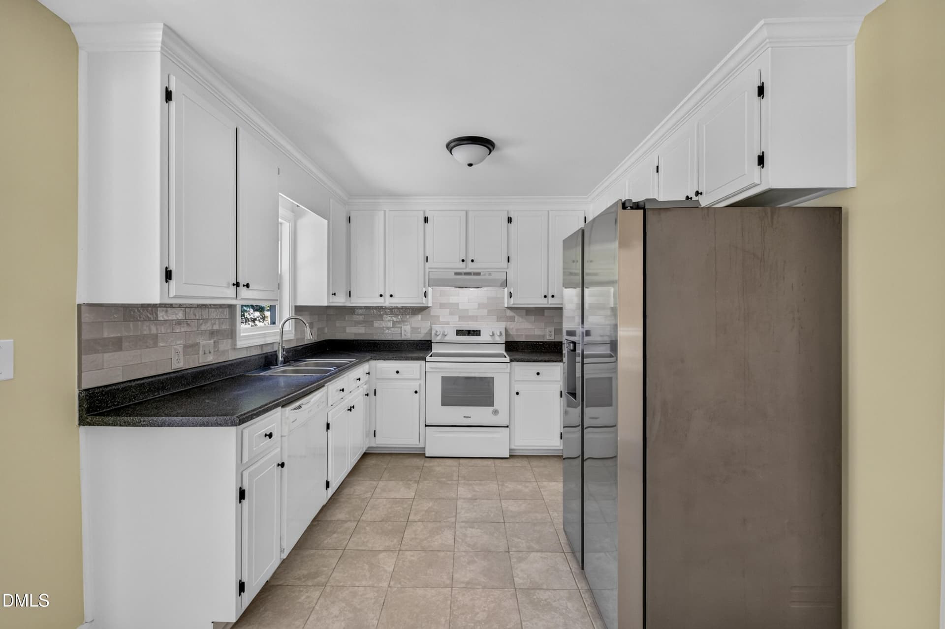 KITCHEN - 1415 Mandolin Place, Zebulon, NC 27597