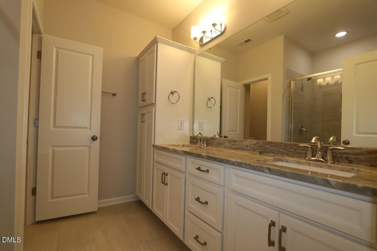 FST 486 primary bath - 2943 Richardson Road, Apex, NC 27502