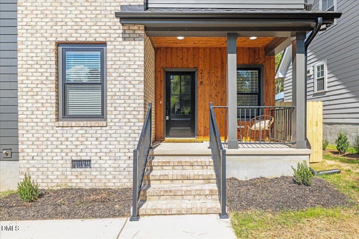 06-218 W Maynard Ave - 218 W Maynard Avenue, Durham, NC 27704