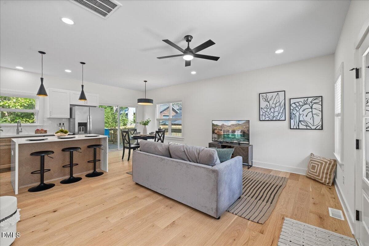 11-218 W Maynard Ave - 218 W Maynard Avenue, Durham, NC 27704