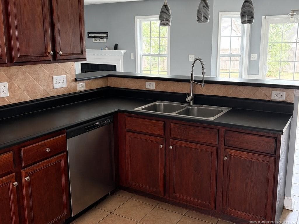 Photo 6 - 505 Collinwood Drive, Raeford, NC 28376