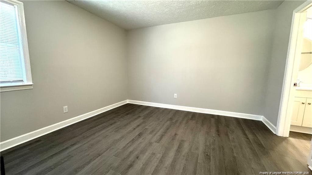 Photo 9 - 110 W Sunset Drive, Red Springs, NC 28377