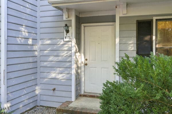 134353745255924036_134353745084468933_00 - 817 Edwards Street B, Chapel Hill, NC 27516, Chapel Hill