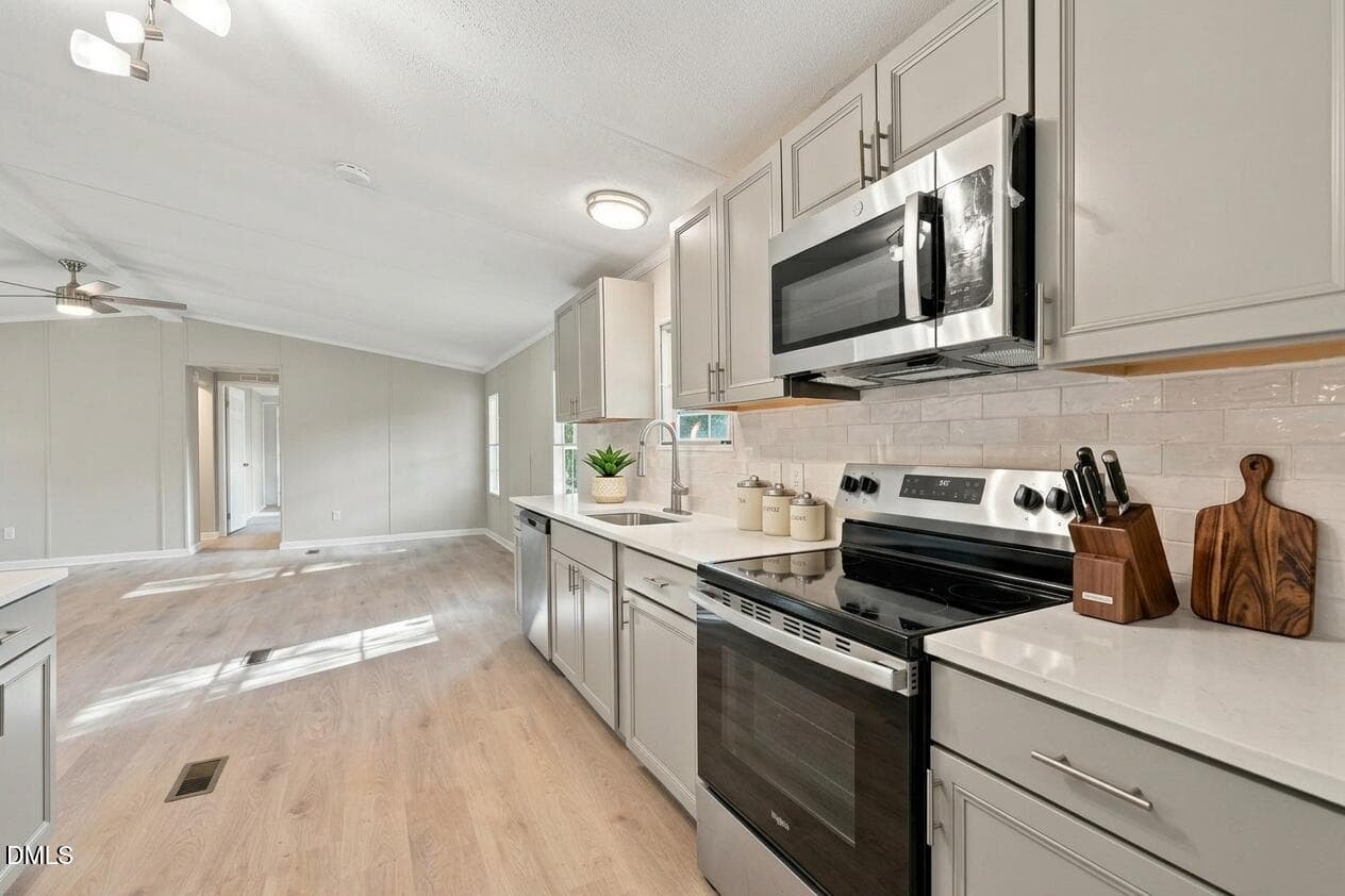 vass kitchen4 - 302 Vass Road, Spring Lake, NC 28390, Spring Lake