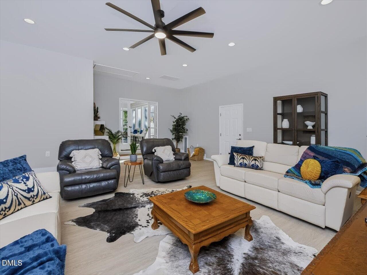 42-Family Room - 4628 Harmony Lane, Efland, NC 27243