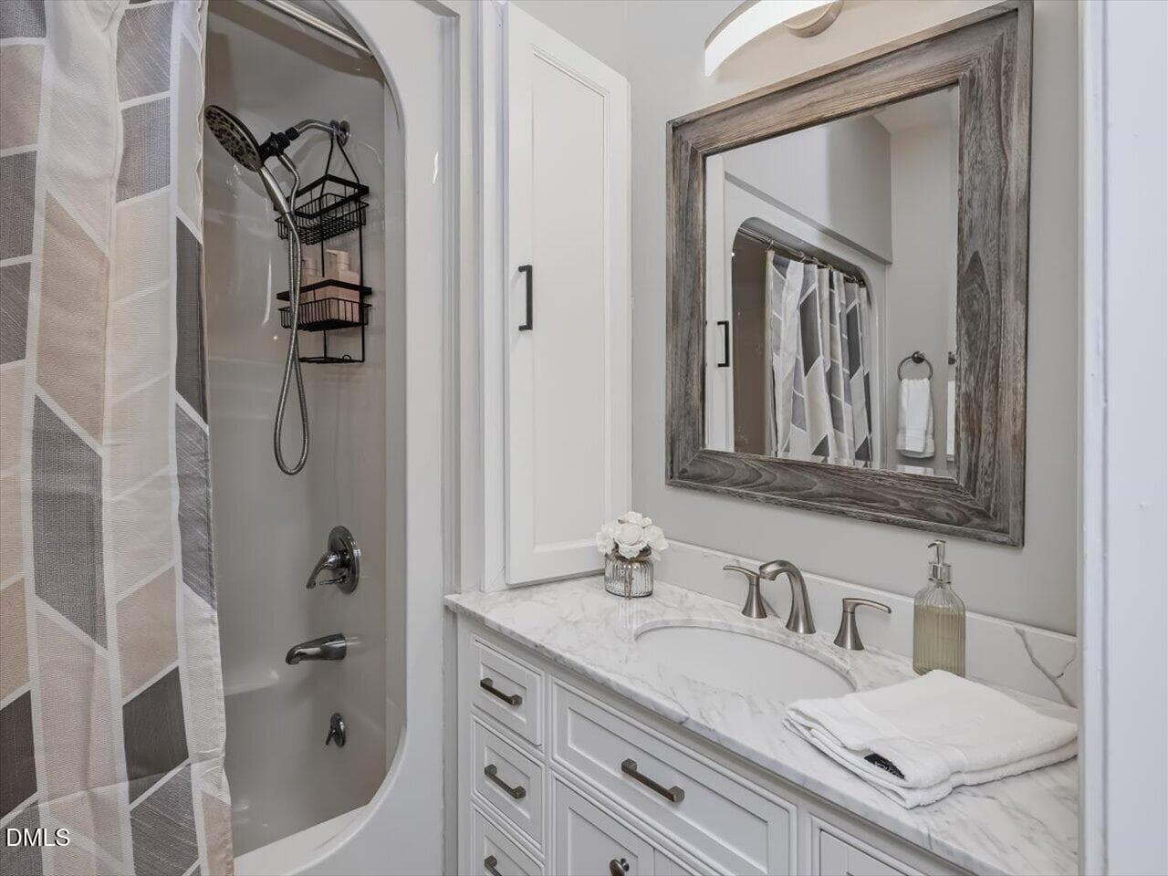 64-Hall Bath - 4628 Harmony Lane, Efland, NC 27243