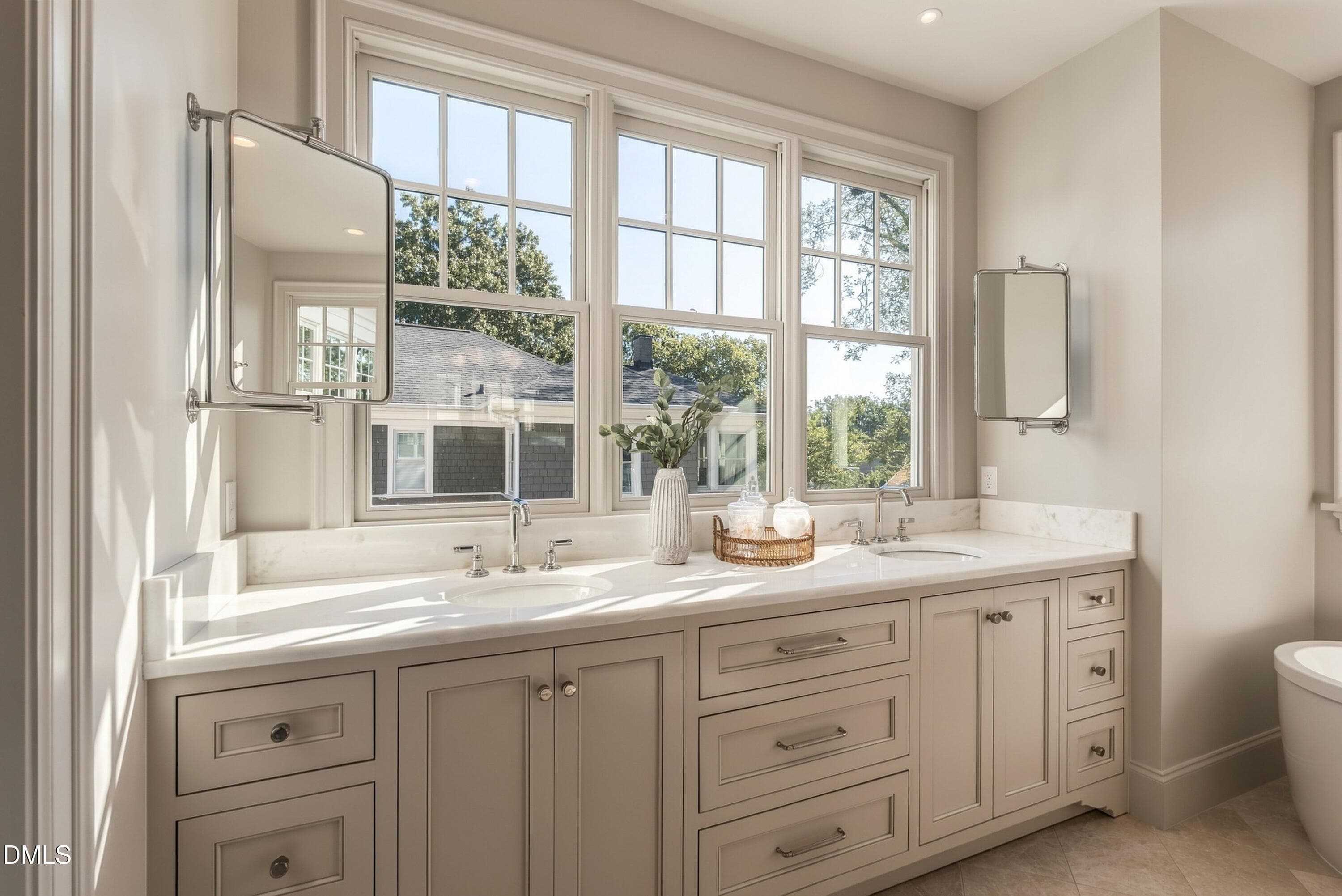 Primary Bathroom - 205 Park Avenue, Raleigh, NC 27605