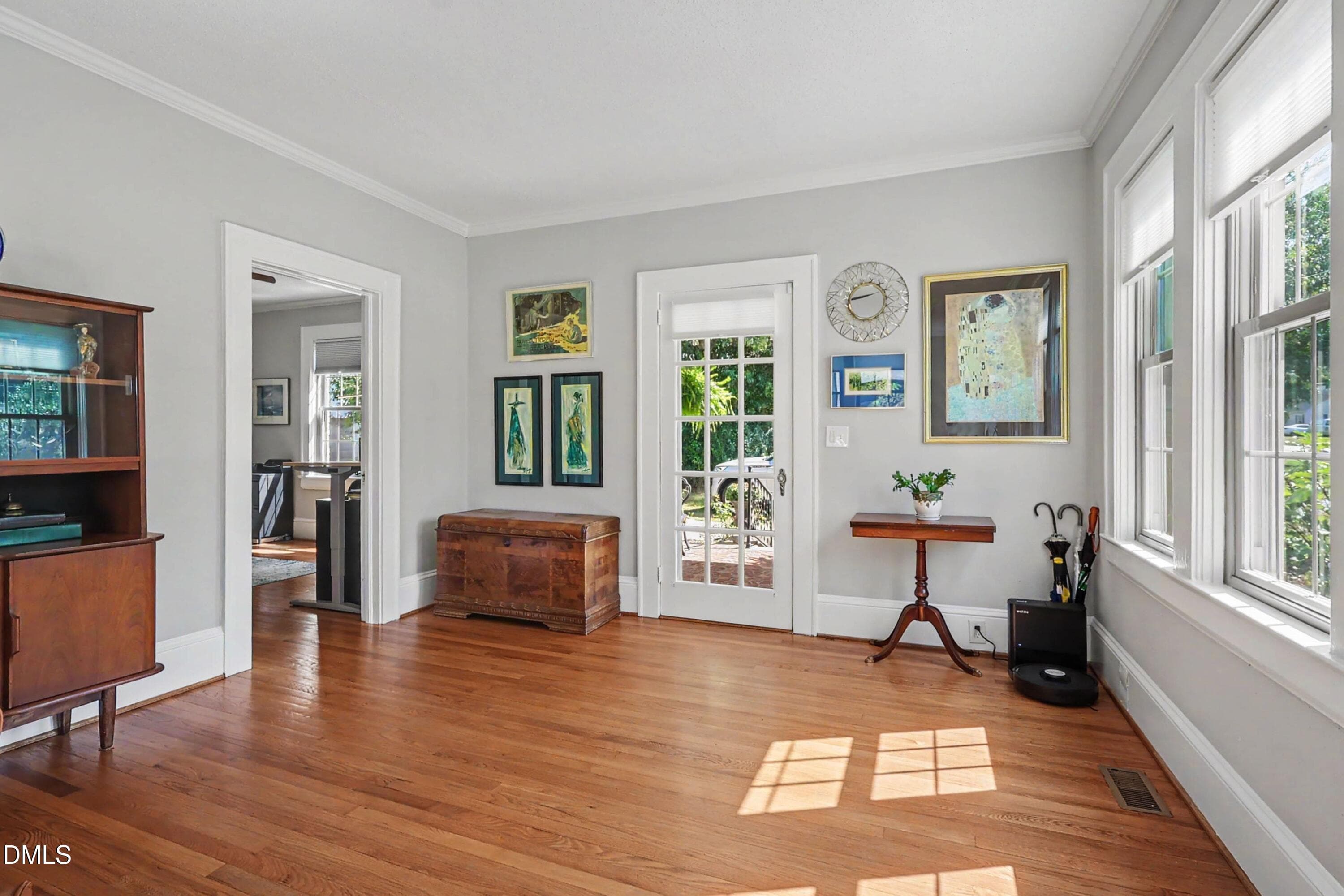 Living room - 305 S Walnut Street, Spring Hope, NC 27882, Spring Hope
