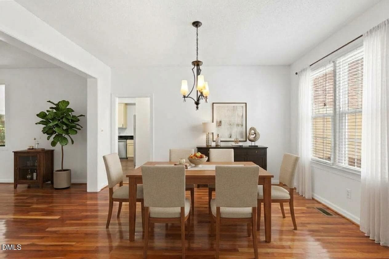 4933 Dining VS - 4933 Harbour Towne Drive, Raleigh, NC 27604