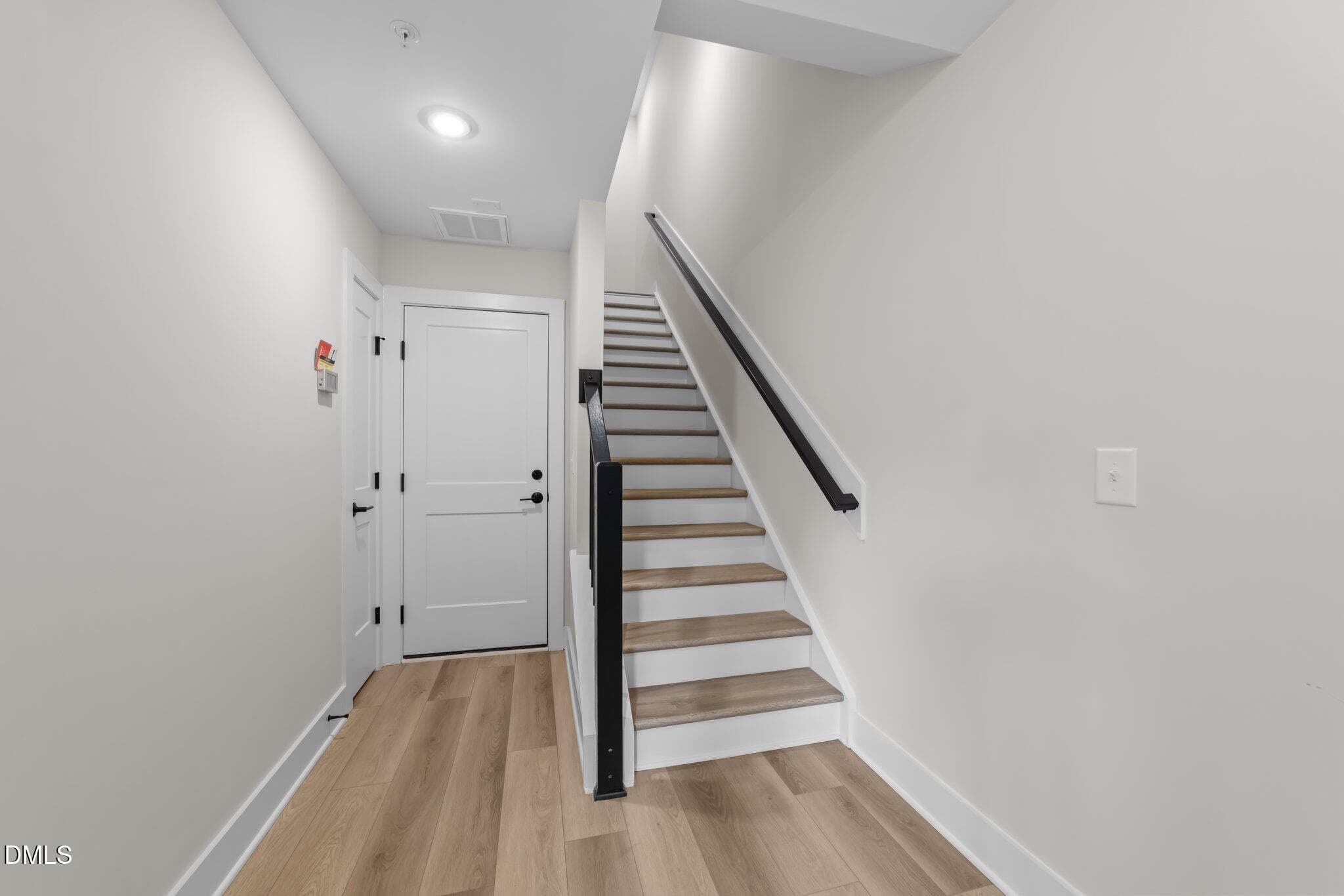 8-web-or-mls-3D5A1721 - 710 W North Street 101, Raleigh, NC 27603